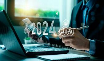 negocio creciente en 2024. analítico empresario planificación negocio crecimiento 2024, estrategia digital marketing, lucro ingreso, economía, valores mercado tendencias y negocio, técnico análisis estrategia foto