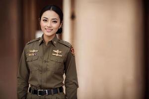 foto de asiático mujer en tailandés policía oficial uniforme, generativo ai