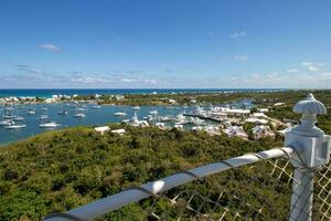 ver desde el codo arrecife faro en esperanza ciudad, codo isla pequeña, ábaco, bahamas foto