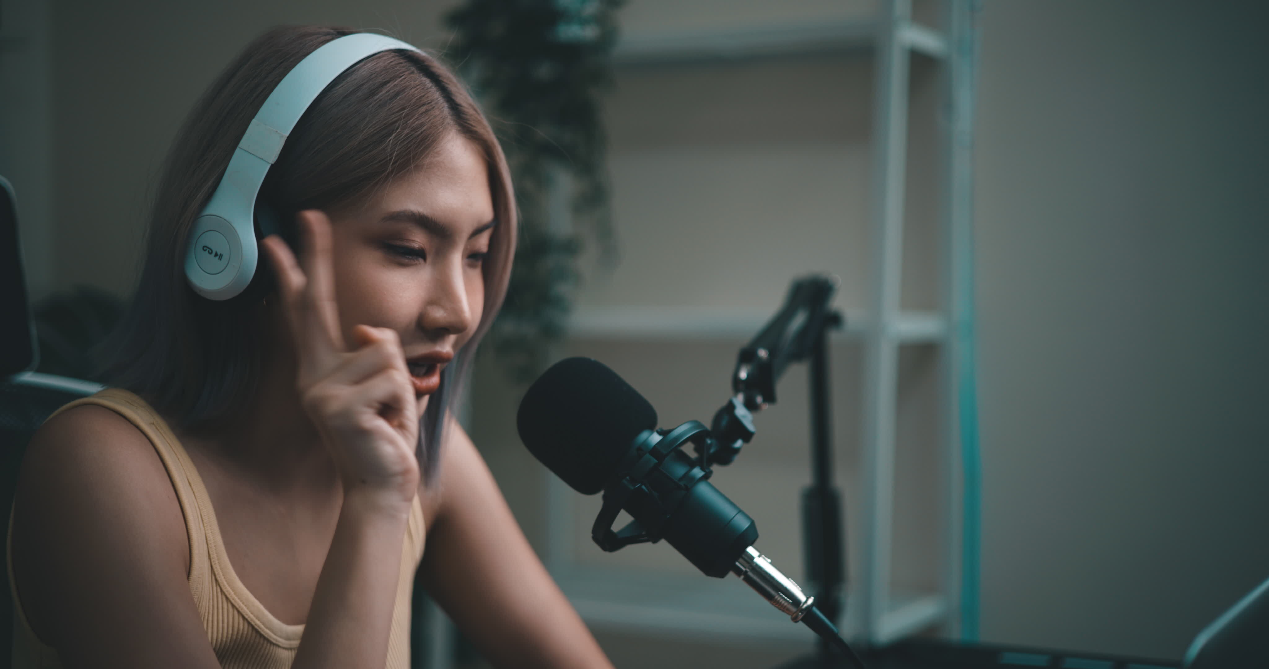The Influencer Everyone'S Talking About: Mrsjones011 - v2xb09r
