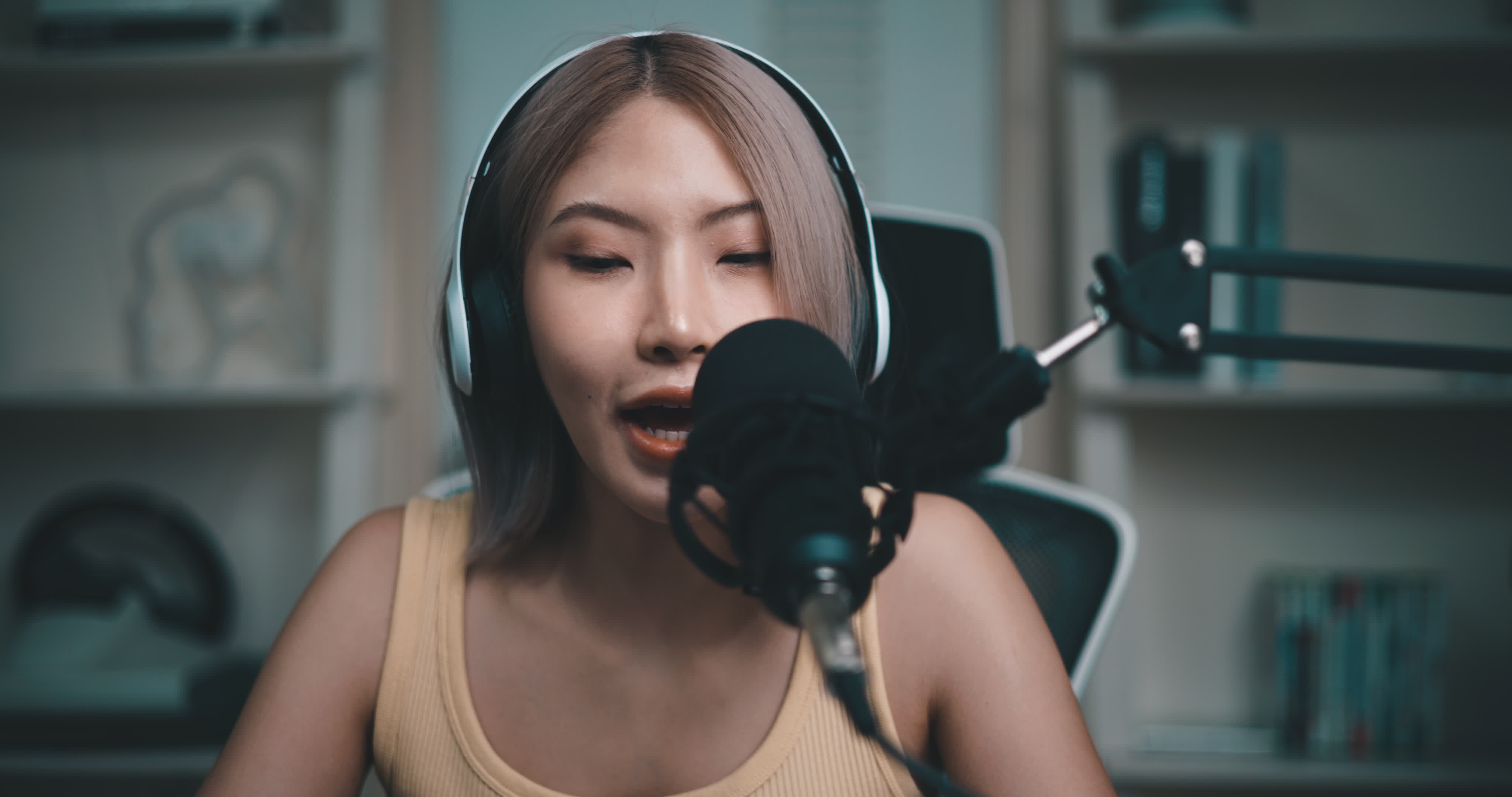 Shortstuff27: The Influencer Everyone'S Talking About - jqfe2qo