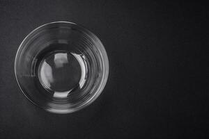 transparente vaso cuenco como un elemento de cocina utensilios para Cocinando a hogar foto