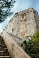 medieval fuerte lovrijenac situado en el occidental pared de Dubrovnik ciudad foto