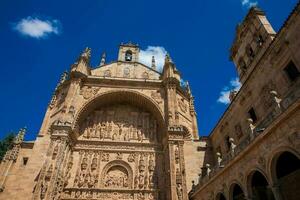 exterior ver de el histórico convento de san esteban situado en el plaza del concilio Delaware trento en el ciudad de salamanca construido Entre 1524 y 1610 foto