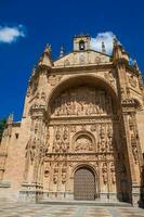 exterior ver de el histórico convento de san esteban situado en el plaza del concilio Delaware trento en el ciudad de salamanca construido Entre 1524 y 1610 foto