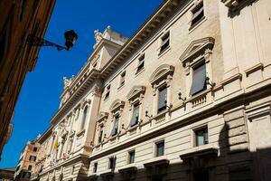 hermosa arquitectura de el antiguo edificios a Roma ciudad centrar foto