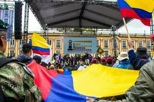 bogotá, Colombia, 19 julio 2023. pacífico protesta de el miembros de el activo reserva de el militar y policía efectivo en bogota Colombia en contra el gobierno de gustavo petro foto