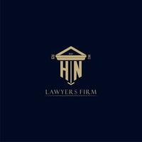 hn inicial monograma bufete de abogados logo con pilar diseño vector