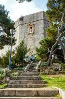 medieval fuerte lovrijenac situado en el occidental pared de Dubrovnik ciudad foto