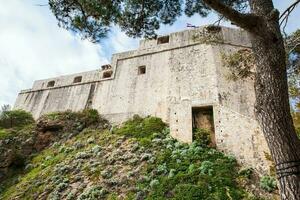 medieval fuerte lovrijenac situado en el occidental pared de Dubrovnik ciudad foto