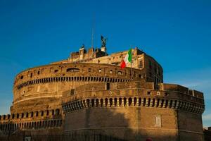 el hermosa mausoleo de Adriano además llamado sant angelo castillo construido en el año 139 anuncio foto