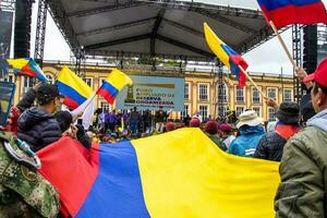 bogotá, Colombia, 19 julio 2023. pacífico protesta de el miembros de el activo reserva de el militar y policía efectivo en bogota Colombia en contra el gobierno de gustavo petro foto