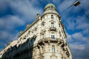 hermosa arquitectura de el antiguo edificios a viena ciudad centrar foto