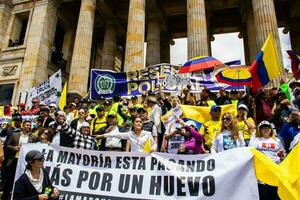 bogotá, Colombia, junio 2023, pacífico protesta marchas en contra el gobierno de gustavo petro llamado la marcha Delaware la mayoria foto