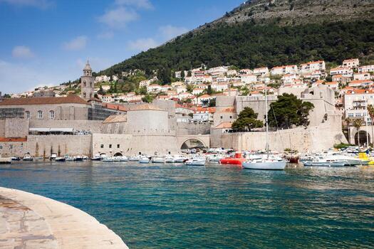 Dubrovnik ciudad antiguo Puerto centro de deportes acuáticos y fortificaciones foto