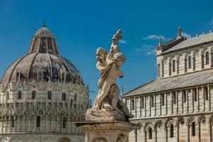 fontana dei putti, Pisa catedral y el bautisterio de S t. Juan foto