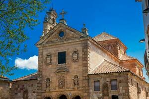 Iglesia de S t. Pablo de salamanca construido en el 17 siglo y consagrado en julio 15 de 1667 foto
