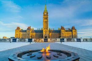 céntrico Ottawa ciudad horizonte, paisaje urbano de Canadá foto