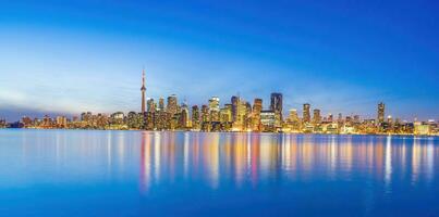 céntrico Toronto ciudad horizonte, paisaje urbano de Canadá foto