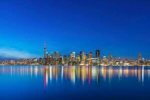 céntrico Toronto ciudad horizonte, paisaje urbano de Canadá foto