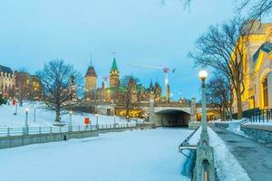 céntrico Ottawa ciudad horizonte, paisaje urbano de Canadá foto