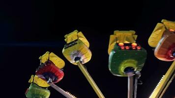 amusement park gelukkig keer plaats Bij nacht video
