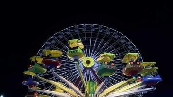 amusement park gelukkig keer plaats Bij nacht video