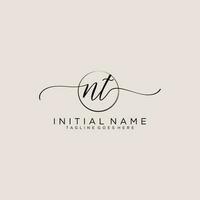 inicial Nuevo Testamento femenino logo colecciones modelo. escritura logo de inicial firma, boda, moda, joyería, boutique, floral y botánico con creativo modelo para ninguna empresa o negocio. vector