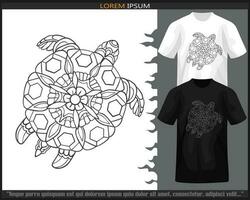 mar Tortuga mandala letras aislado en negro y blanco t camisa. vector