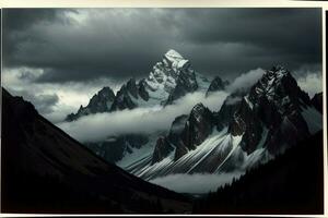 un negro y blanco foto de un montaña cubierto en nubes ai generado