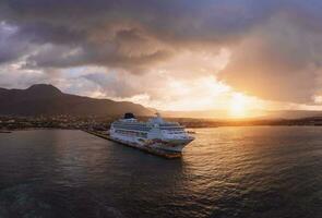 crucero Embarcacion en dominicano república, puerto plata en un caribe crucero vacaciones foto