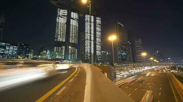 carros conducción en urbano ciudad la carretera en prisa hora tráfico en moderno metrópoli video