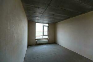 preview apartment where renovations are taking place with the processing of all surfaces photo