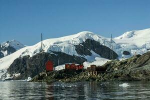 científico base argentina, almirante marrón, paraíso bahía, antártico península. foto