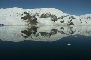 Paraiso Bay mountains landscape, Antartic Pennsula. photo