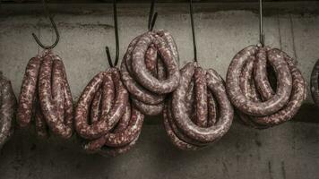 hecho a mano salchicha preparación, argentino tradición, pampa, Patagonia foto