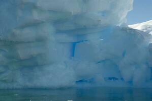 Paradise bay glaciers and mountains, Antartic peninsula, Antartica.. photo