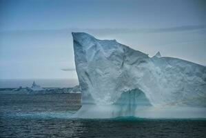 hielo paisaje de el antártico sector, cerca el paulet isla foto