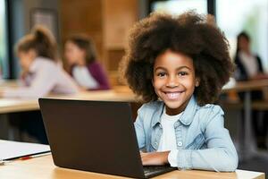 africano americano Chica de escuela utilizando ordenador portátil. ai generado foto