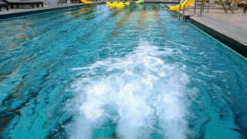oxígeno nadando piscina eso es un aire circulación sistema en el agua video