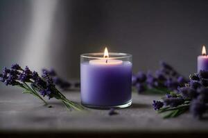 ardiente vela con lavanda flores en de madera mesa, ai generado. foto