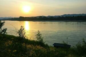 Sunset OF CHIANG KHAN photo