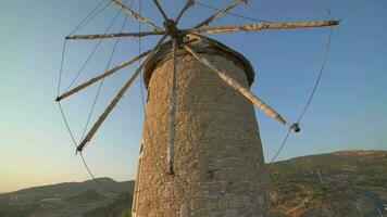 vieux traditionnel historique pierre Moulin à vent video