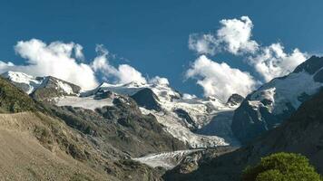 a Morteratsch geleira dentro a suíço Alpes video