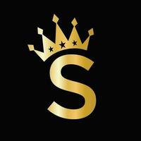 Letter S Luxury Logo With Crown Symbol. Crown Logotype Template vector