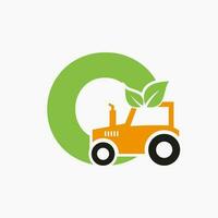 letra o agricultura logo concepto con tractor icono vector modelo. eco granja símbolo