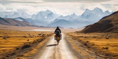 ai generado. ai generativo. montaña bicicleta ciclismo activo ajuste deporte aventuras viaje con equipaje. gráfico Arte foto