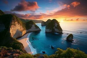 fiesta destino de kelingking playa en el isla de nusa penida en bali Indonesia a puesta de sol foto