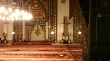 Schleimbeutel, Truthahn, 2023 - - Ornamente im das traditionell Innere Dekoration von Schleimbeutel ulu Moschee. video