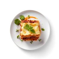 comida fotografía de lasaña en plato aislado en blanco antecedentes. generativo ai foto